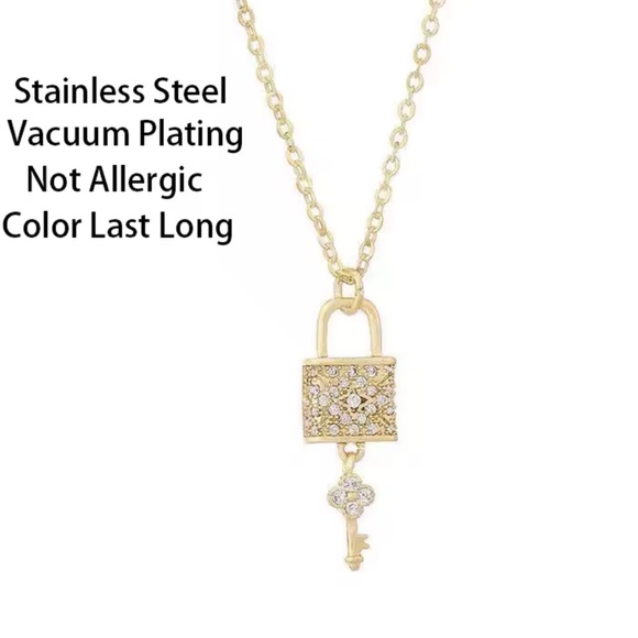 Golden Key Lock Crystal Necklace - Picture 4 of 9